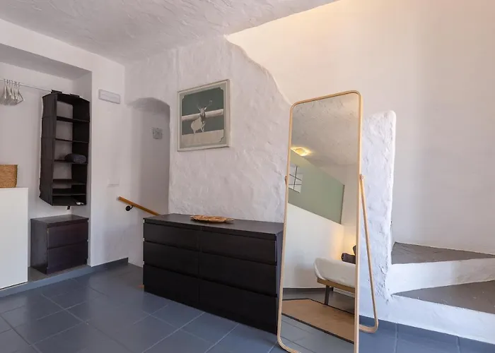 Enjoy At Our Fully Equipped 2br Town House, Beach- 1min בית נופש אסטפונה