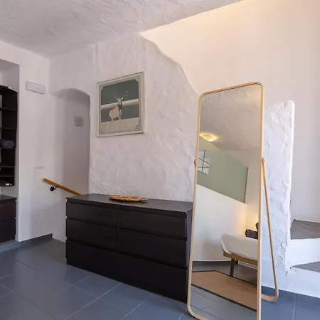 Enjoy At Our Fully Equipped 2br Town House, Beach- 1min Сasa de vacaciones Estepona