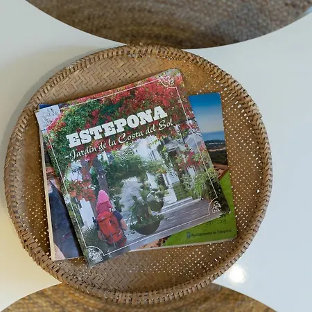 Enjoy At Our Fully Equipped 2br Town House, Beach- 1min