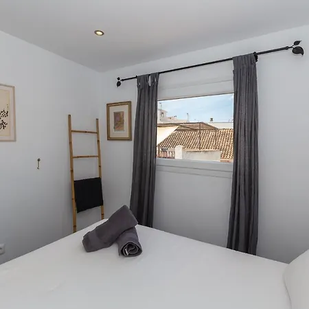 Enjoy At Our Fully Equipped 2br Town House, Beach- 1min Nyaraló *
